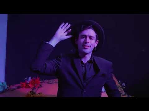 Love Me Normally But Every Time The Hat Leaves Will S Head It Gets Faster 