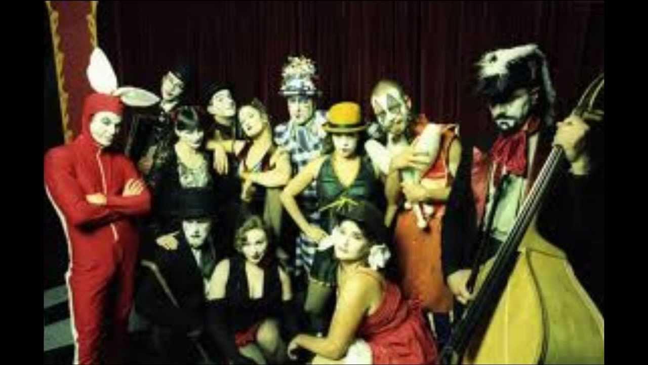 бродячий цирк группа. Circus contraption band. композиция terrible circus. Circus contraption. группа cabaret.
