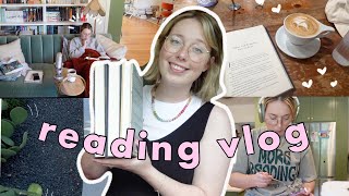 cozy reading vlog: beautiful fantasy read, coffee shops, and tiding up 💕 (3 books & 800 pages)