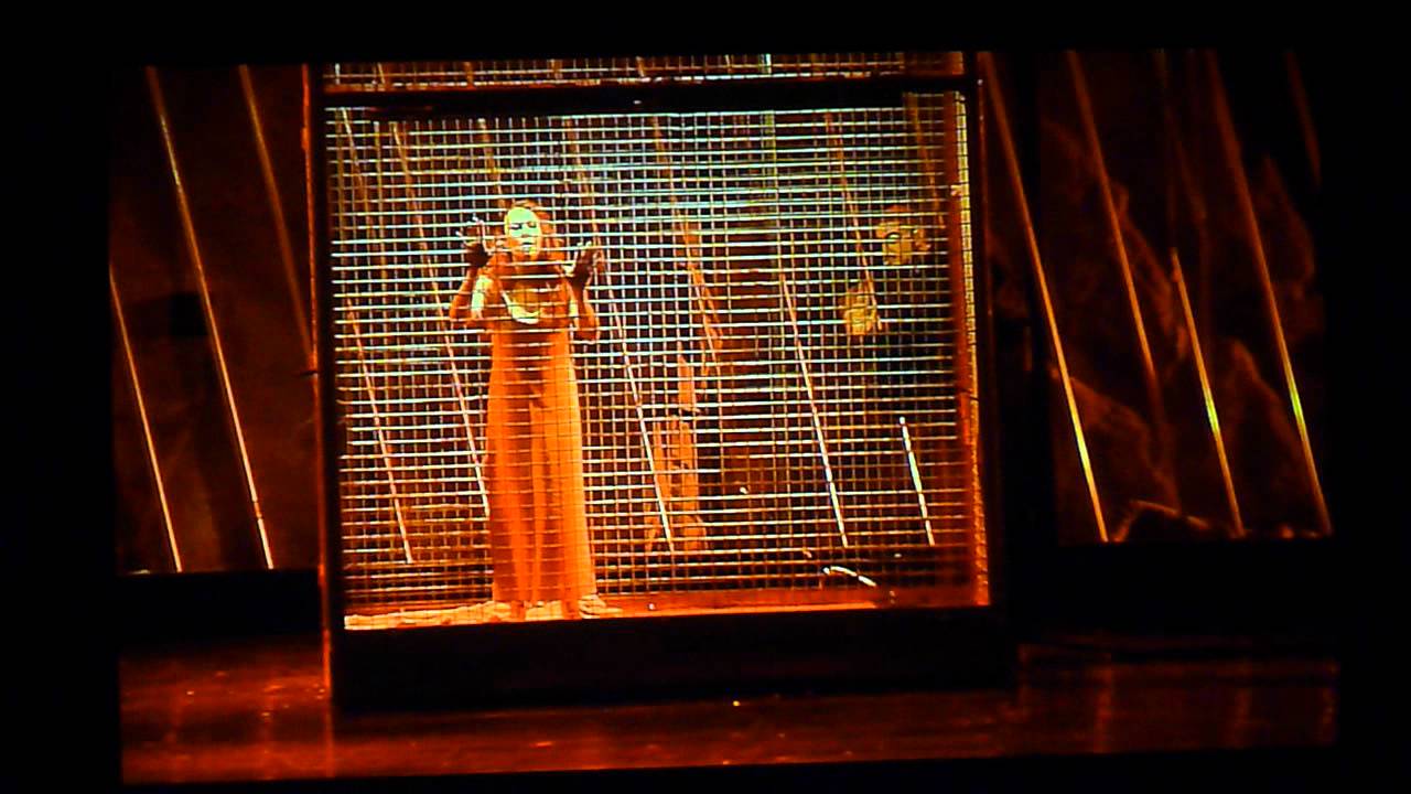 NDdP - Arena di Verona  - VINCENZO NIZZARDO, ALESSANDRA FERRARI: Visita di Frollo a Esmeralda