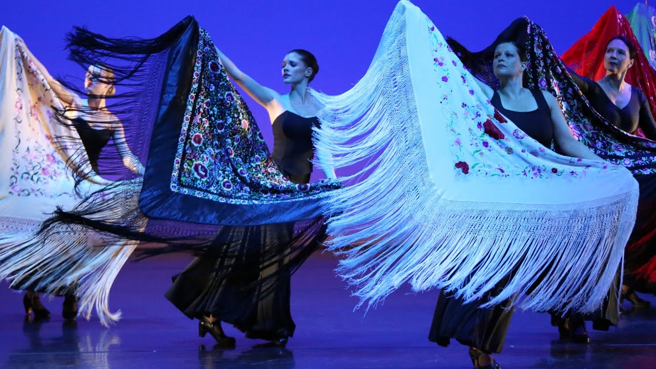 Ludovico Einaudi Night - coreografia danza española estilizada con manton