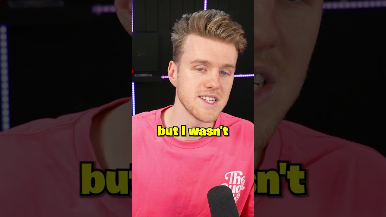 я пинаю мародера...