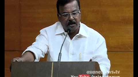 ടി.എൻ.ഗോപകുമാറിനെ സി.ദിവാകരൻ ആദരിക്കുന്നു