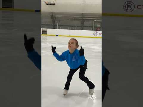 Девчонка растёт!!! Тройные прыжки и красивое вращение! #figureskating #sports #fitness #спорт