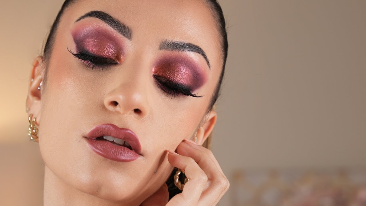 QUALCUNO HA DETTO OCCHI VERDI? Smokey eyes borgogna| ItsNora