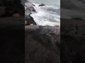 Чем опасен скалистый берег моря