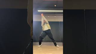 Download Lagu EXO 엑소 'Crown' Dance cover from Egypt 🇪🇬❤️‍🔥 #umji_amien #exo #crown #weareone #reverxe MP3