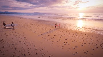 GIRLS RUNNING at the beach with HEXO+