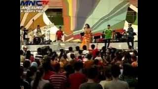 iMeyMey Goyang Bola (ole ole lala)