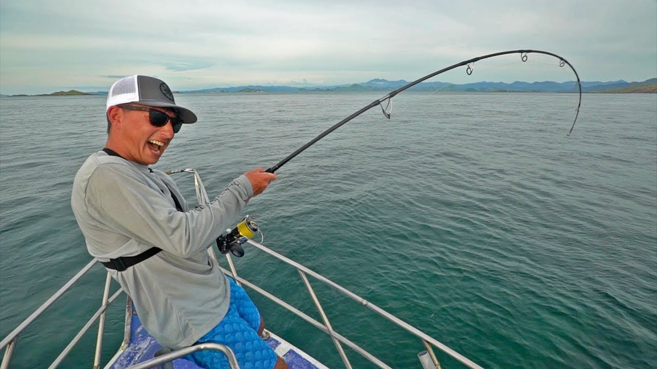 IDIOT Tries to Reel In Giant Fish! 