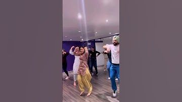 Thumbnail of RANJIT BAWA| Punjabi song | kina sohna munda | #gidha #bhangra #ranjitbawa #dance #steps #gidha