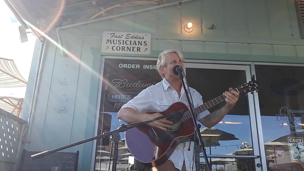 Doug Macrae - Song of the Ancient City