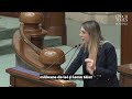 Circul de la moțiunea anti-Diana Buzoianu: "Dacă românii n-au apă, să bea cerneală bio."