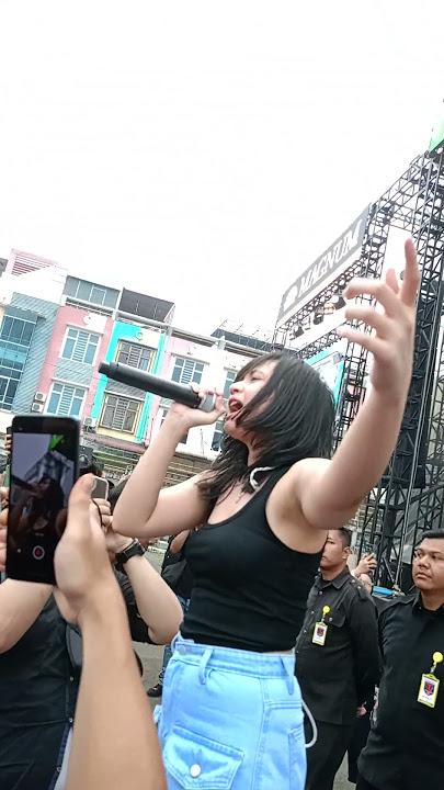 momen tita stereo wall nyamperin penonton di Northblesh medan 2023,wangi cuyyy