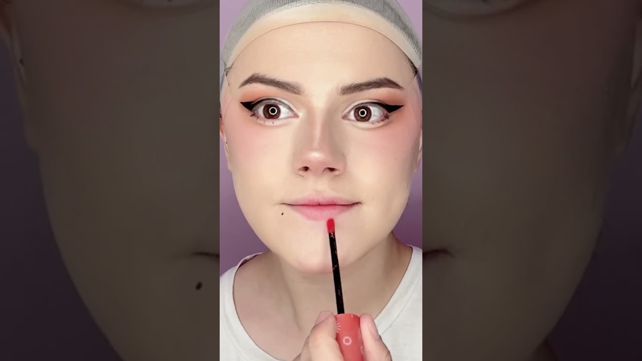 Como me pinto los labios para 2B #cosplayanime #shortfeed #anime #cosplaygirl #cosplayer