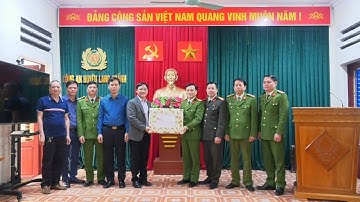 Đồng chí Hoàng Văn Thanh Chủ tịch UBND huyện thăm, chúc Tết cán bộ chiến sỹ Công an huyện