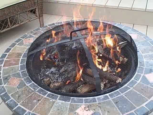 Upside Down Fire In An Outdoor Pit, What Can I Use To Start A Fire Pit