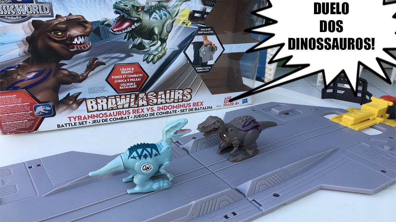 A BATALHA SUPER DIFERENTE DOS DINOSSAUROS DE BRINQUEDO NA ARENA!