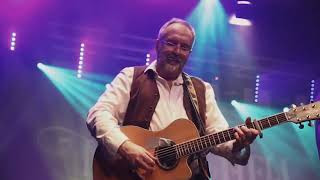 Emerald Green - Live at Clitheroe Grand screenshot 4
