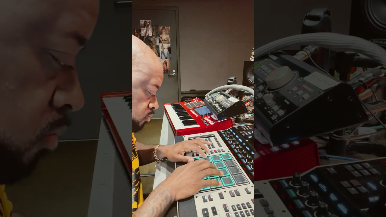 Jermaine Dupri producing a Song from scratch in the Studio! 🎹 🎶