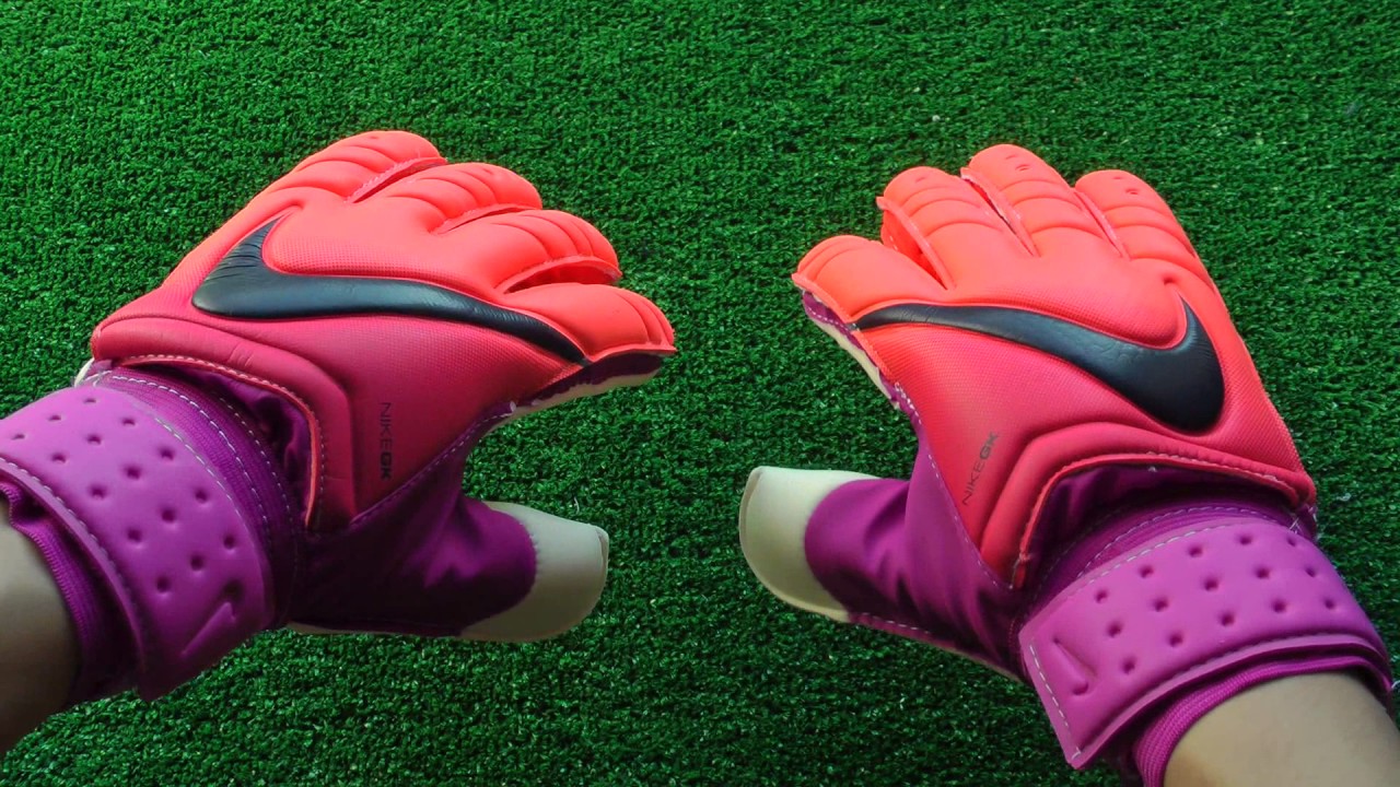 nike goalkeeper gloves with finger protection