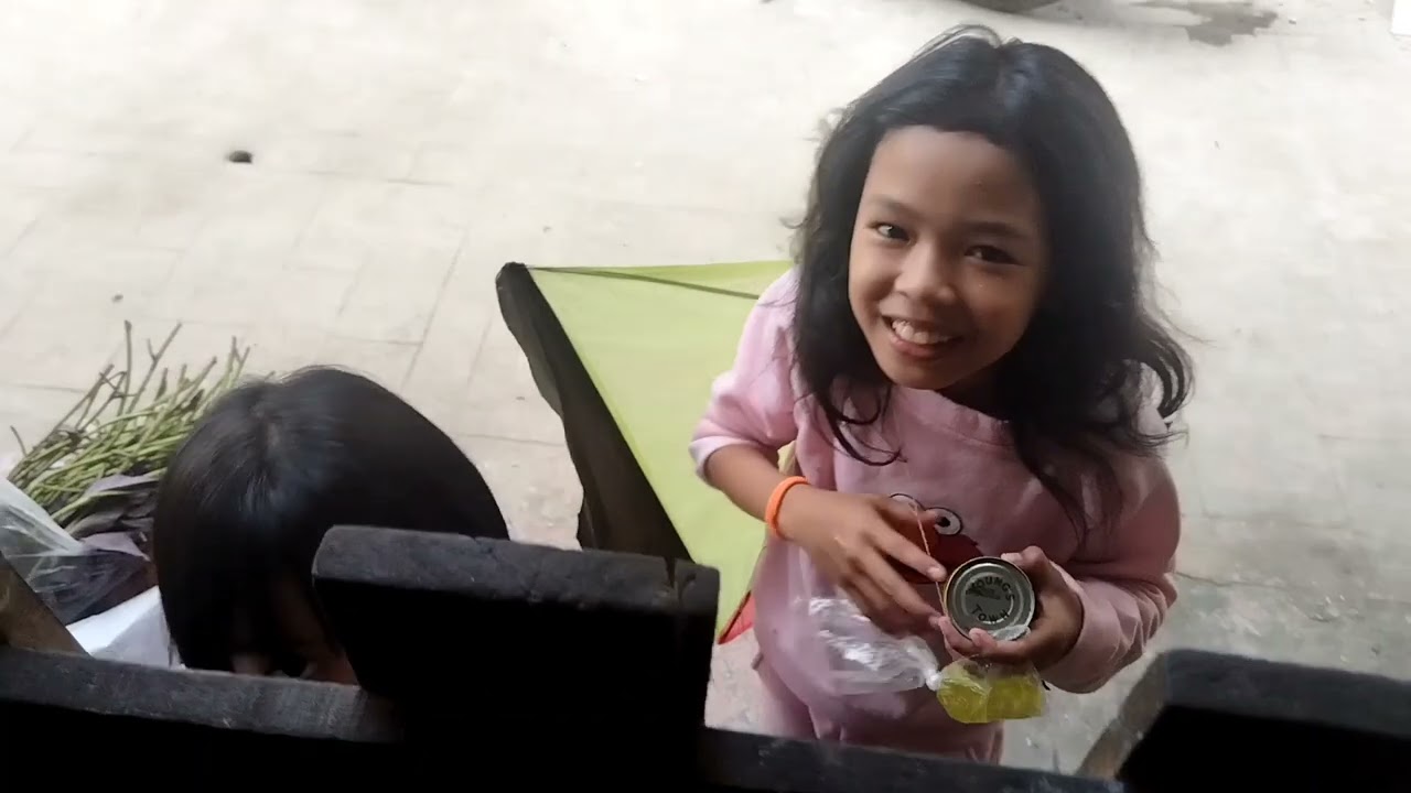 Tuwang tuwa sila sa saranggola 