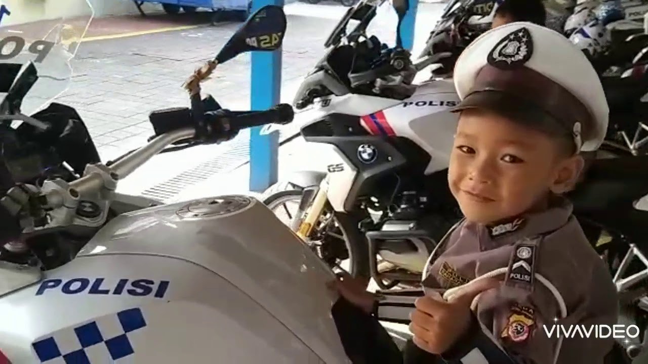 Calon polisi Lalu Lintas - YouTube