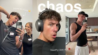 this vlog is chaos..😳