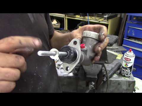 Land Rover clutch master cylinder repair Part 2 Setting up the new cylinder