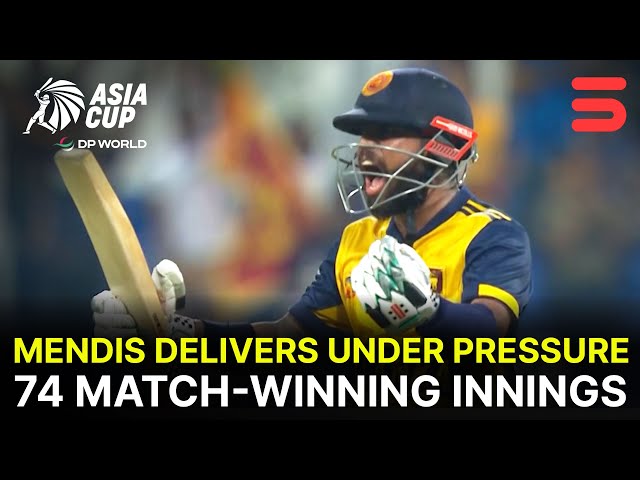 Men bir rus ayolni butalar ichida sikdim. Yangi yil uchun rus xotinlari porno