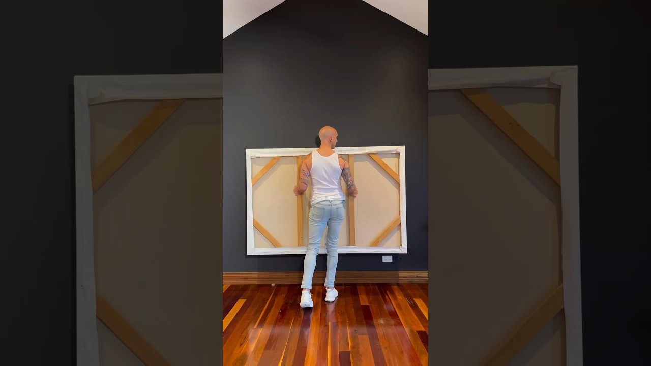 What do you think of my peacock? 🦚 This #artwork will be on show October 5th at my solo Noosa Show