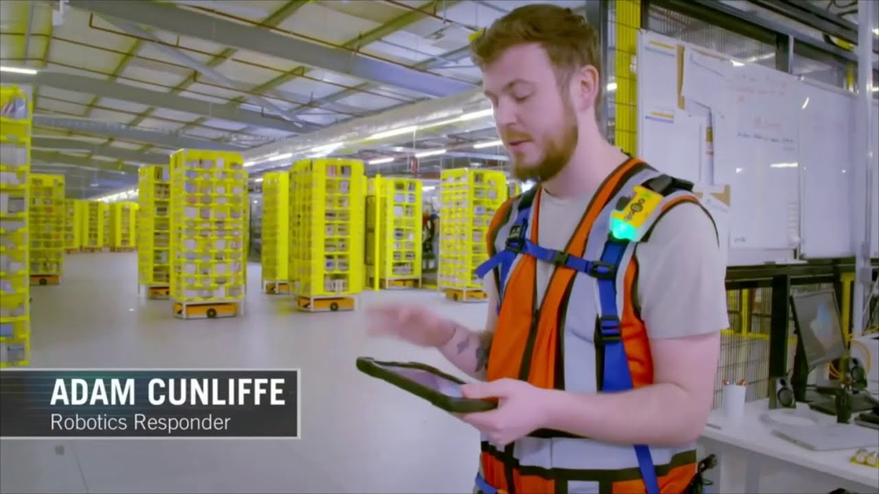 Amazon Warehouses robots - YouTube
