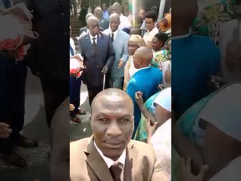 Umwungere Wa Mbere Pentecôte Gashikanwa Yakiranwe Akanyamuneza Kukibuga C Indege 