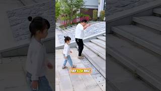 Bu Küçük Kız Her Şeyi Babası Gibi Yapıyor ❤️