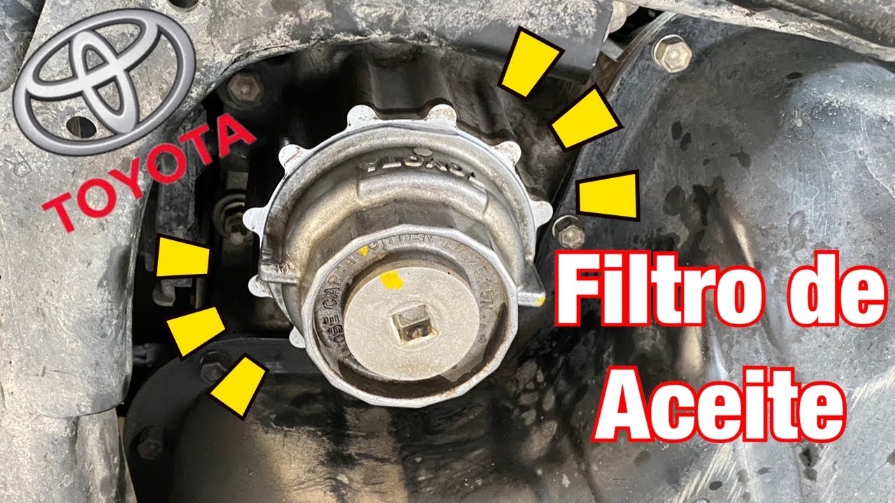 Como cambiar el Filtro de Aceite de Una Minivan Toyota Sienna 2014 Paso ...