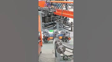 Diamond Mesh Cyclone Chain Link Fence Machine #machine #fence #ChainLink #DiamondMesh #CycloneFence