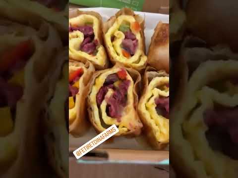 حصلت عائلة حمدان على هدية من فطيرة مزارع دينا   