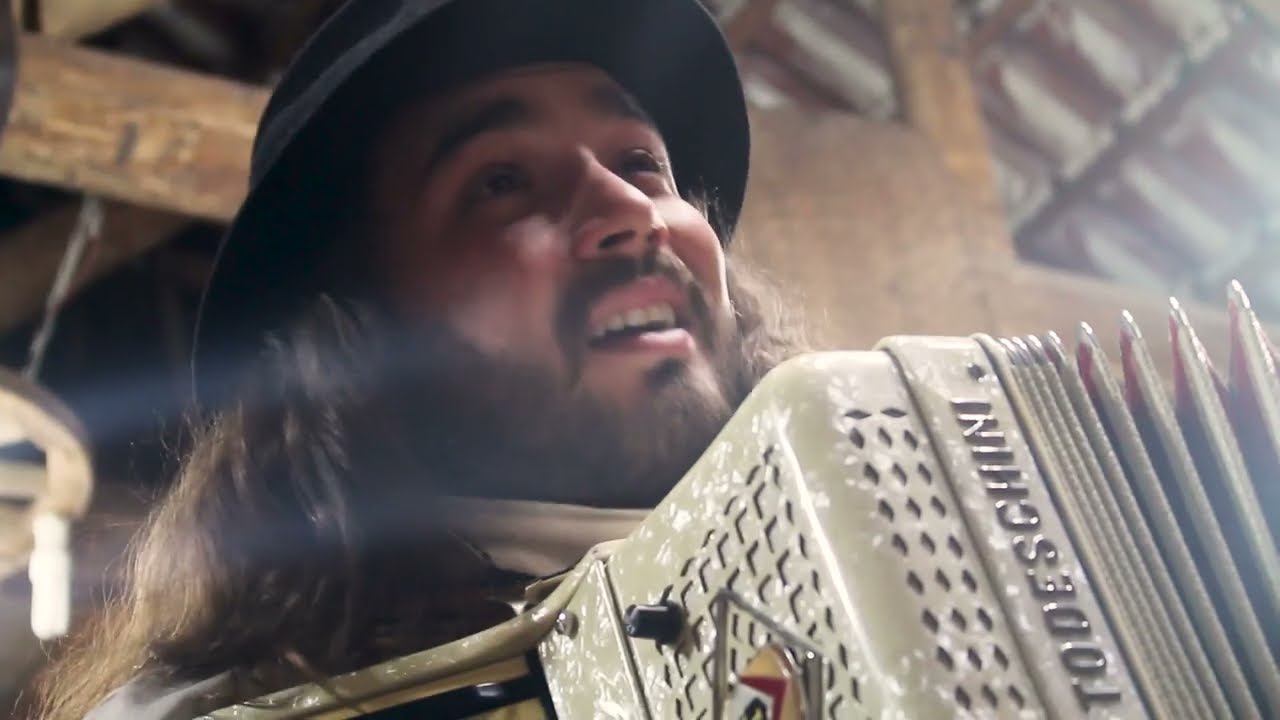 GRUPO CORDIONA - OBRIGADO PORCA VÉIA