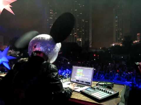 Deadmau5 @ Ultra Music Festival 11 – Day 2 Intro mp3 ke stažení Deadmau5 @ Ultra Music Festival 11 – Day 2 Intro mp3 ke stažení