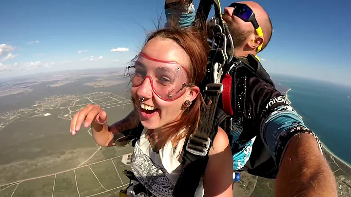 Tandem Skydiving Video - Skydive Jurien Bay - Sarah Hesse
