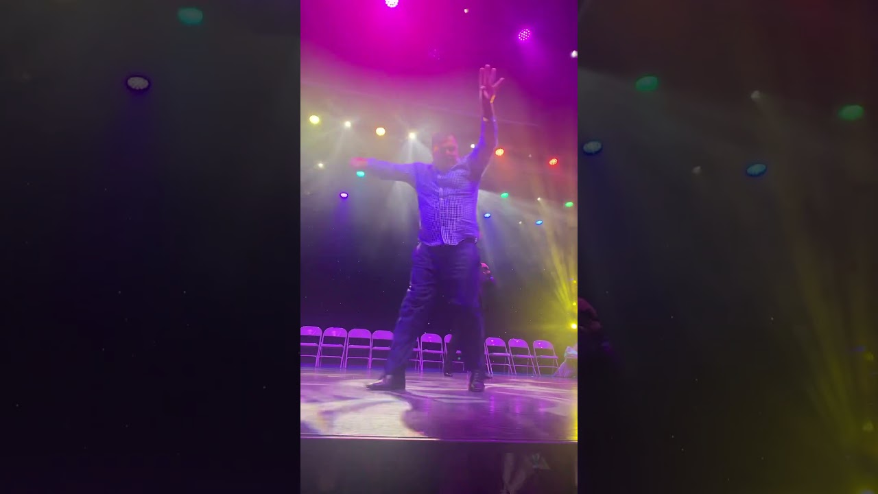 Shane St James Hypnotist on the Carnival Splendor Day 7 with my mum ❤️🍹