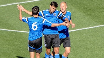GOAL: Chris Wondolowski with the rebound finish