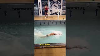 ¡Esta Máquina De Natación Es Una LOCURA!