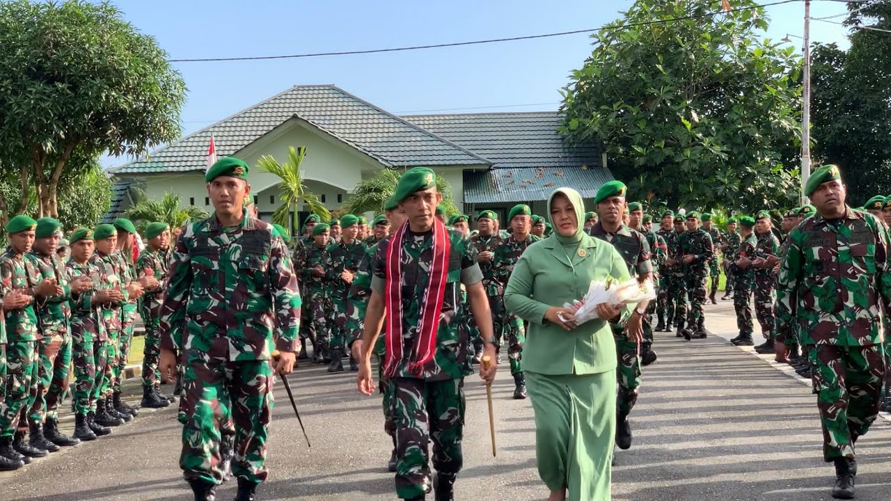 ACARA LEPAS SAMBUT DANBRIGIF 27/NUSA INA - YouTube