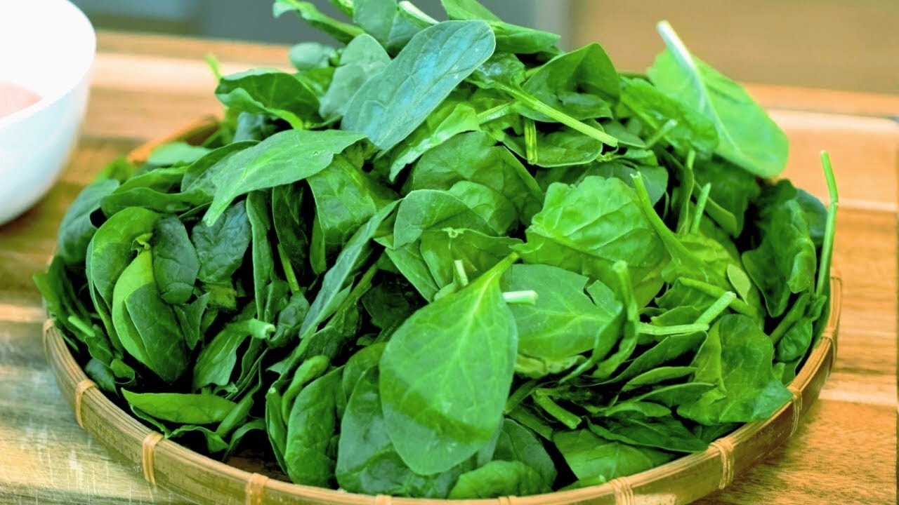 DO NOT EAT Spinach Raw, or Else...