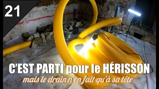 Rénovation ancienne ferme Ep21 Fin canalisation, géotextile, installation du drain et du hérisson