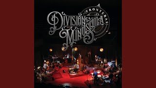 Video thumbnail of "División Minúscula - Maquillaje"