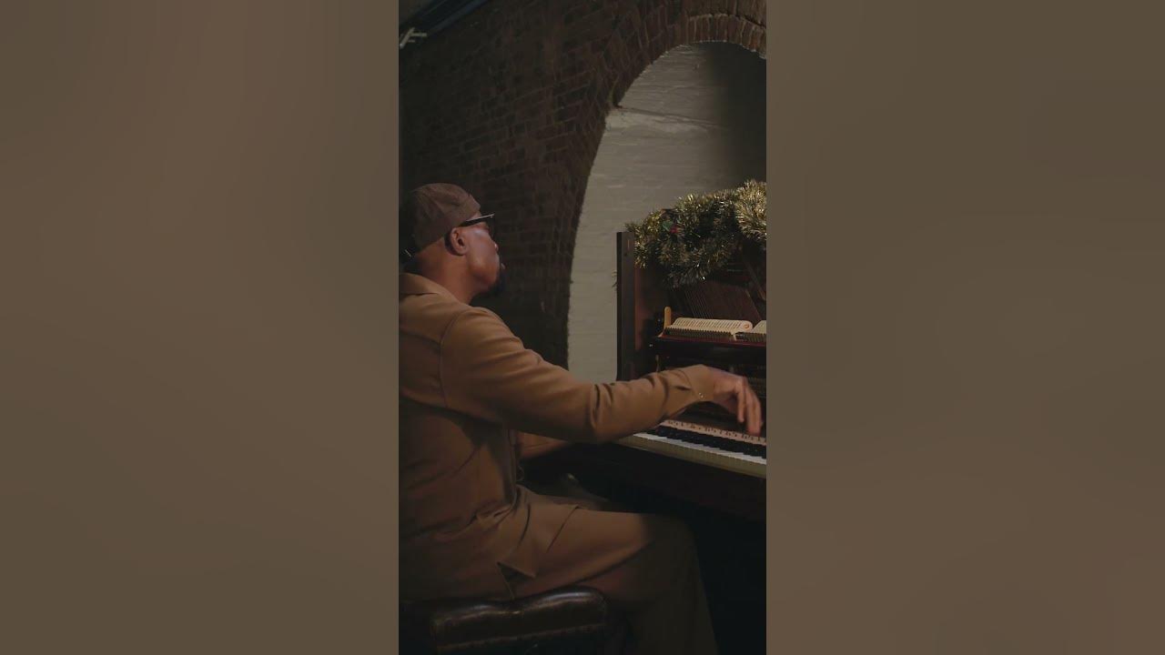 Chestnuts Roasting on an Open Fire | Christmas Piano with Alexis Ffrench#Piano