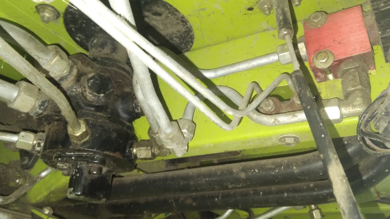 Нетримає висоту жатка Claas Dominator, одна з причин