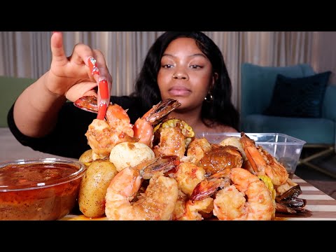 GIANT TIGER PRAWNS, CORN, AND POTATOES!! SEAFOOD BOIL